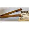 Image 1 : W J BARRON & SONS MEASURING STICK & VINTAGE DAZEY PUBLICATION