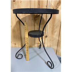 METAL PATIO SIDE TABLE W/ STAR PATTERN CUT OUT