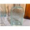 Image 2 : LOT OF 7 ANTIQUE APOTHECARY BOTTLES FROM A TORONTO HOSPITAL PHARMACY