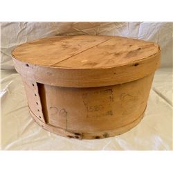 LARGE ROUND CHEDDAR CHEESE BOX