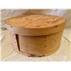 Image 1 : LARGE ROUND CHEDDAR CHEESE BOX