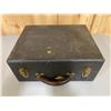 Image 3 : VINTAGE PORTABLE TURNTABLE