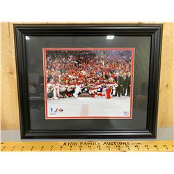 FRAMED CANADIAN OLYMPIC GOLD MEDAL PHOTO