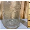 Image 2 : EN-AR-CO PT SIZE GLASS OIL BOTTLE WITH SPOUT