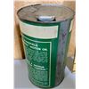 Image 2 : WAKEFIELD CASTROL MOTOR OIL TIN - 1 QT SIZE
