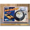 Image 1 : VINTAGE TYCO RACE TRACK - FEATURES CHALENGER Z-28 RACE CAR