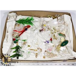 CHRISTMAS- ASSORTED LOT OF ORNAMENTS