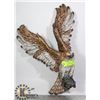 Image 1 : HAWK WITH FISH DECORATIVE WALL HANGING