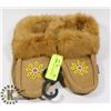 Image 1 : LADIES MOCCASINS SIZE 9