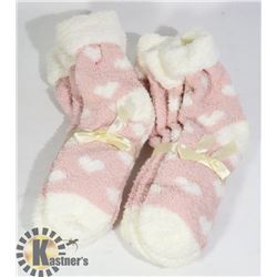 NEW 4 PAIRS OF LADIES COZY SOCKS