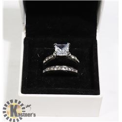 FASHION  RINGS SZ9 INSIDE PANDORA BOX