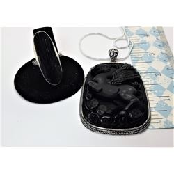 17)  WINGED HORSE CARVED AGATE