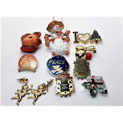 20)  LOT OF 10 CHRISTMAS THEMED
