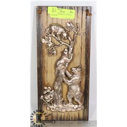 VINTAGE 3 BEARS WALL DISPLAY ON WOOD