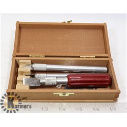 X-ACTO 3 PIECE MODELLING KIT IN A WOODEN CASE