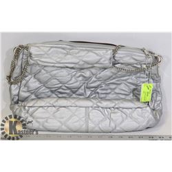NEW MODERN STYLE SILVER FASHION PURSE