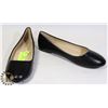 Image 1 : BELLA MARIE SIZE 8.5 FLATS