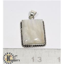 #3-MOONSTONE PENDANT