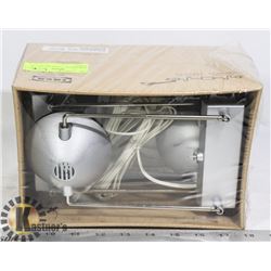 NEW INREDA 3-LIGHT ACCENT OR CLOSET