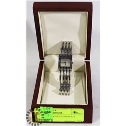 POLICE SEIZURE LADIES SILVER GUCCI REPLICA WATCH