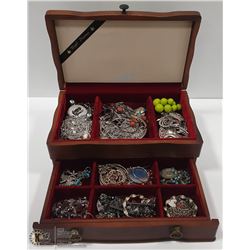 VINTAGE JEWELRY BOX WITH CONTENTS