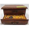 Image 2 : ESTATE JEWELRY BOX AND CONTENTS