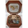 Image 1 : FLOWER JEWELRY BOX WITH RINGS, EARRINGS & NECKLACE