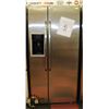 Image 1 : GE STAINLESS STEEL 33" 22CU FT SIDE BY SIDE FRIDGE