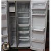 Image 3 : GE STAINLESS STEEL 33" 22CU FT SIDE BY SIDE FRIDGE