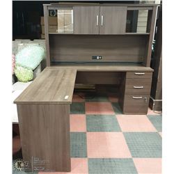 BROWN WOOD GRAIN L-SHAPED DESK WITH