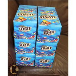 CASE WITH 6 BOXES OF 24 30GRAM CONTAINERS OF M&M