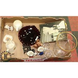 FLAT OF ESTATE COLLECTIBLES