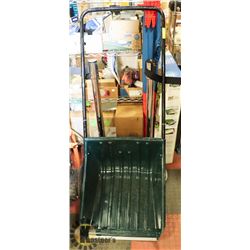 YARDWORKS PLOW STYLE SHOVEL