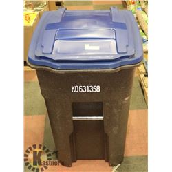 NEW 180 LITER ROLLING TOTER BIN WITH LID