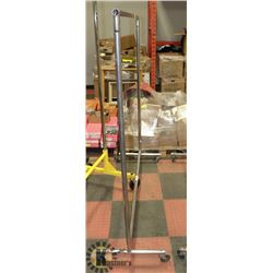 CLOTHING RACK ON WHEELS