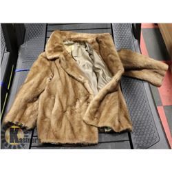 FUR STOLE HUDSON'S BAY FURS
