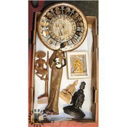 FLAT WITH WOOD BUDDHA FIGURINES, WOOD