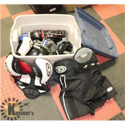 TOTE OF EASTON HOCKEY GEAR