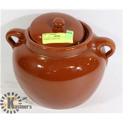 NUMBER 3 BEAN POT