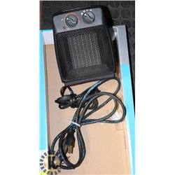 AIR WORKS CERAMIC HEATER +EXTENSION CORD