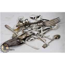 BOX OF ASSORTED MINI SPOONS & MORE