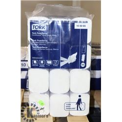 CASE OF TORK CONTINUOUS HAND TOWELS
