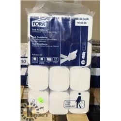 CASE OF TORK CONTINUOUS HAND TOWELS