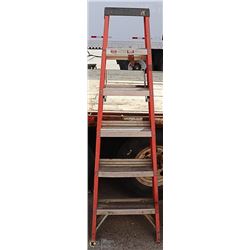 6 FOOT ORANGE FIBREGLASS LADDER
