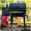 Image 1 : Traeger Tailgater