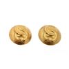 Image 2 : Chanel Vintage Gold CC Rope Logo Round Clip On Earrings