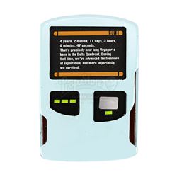 STAR TREK: VOYAGER (TV SERIES, 1995-2001) - Captain Janeway's (Kate Mulgrew) PADD