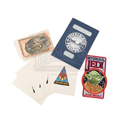 STAR WARS: ORIGINAL TRILOGY (1977-1983) - Intergalactic Passport Crew Gift, Sealed Brass Belt Buckle