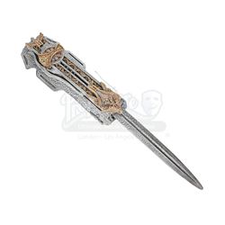 ASSASSIN'S CREED (2016) - Aguilar's (Michael Fassbender) SFX Wristblade