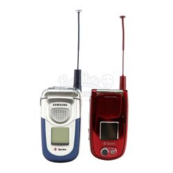 THE DEPARTED (2006) - Billy Costigan's (Leonardo DiCaprio) Flip Phones